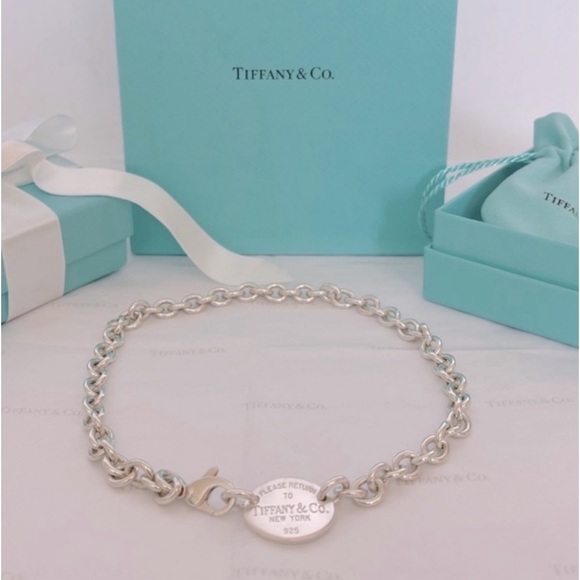 Tiffany & Co. Jewelry - Tiffany & Co. Return to Tiffany Oval Tag Choker Necklace Silver W/Pouch & Bag 🎁